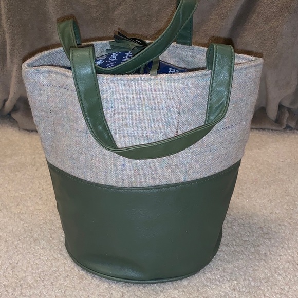 Victoria's Secret Handbags - *SOLD* Victoria’s Secret Cosmetic Bag